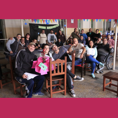 Proyectos sociales de la Biblioteca Argentina con instituciones de Rosario. La biblioteca pública es un espacio social de información, aprendizaje y cultura para la comunidad, personas de cualquier edad, nivel, formación o procedencia.